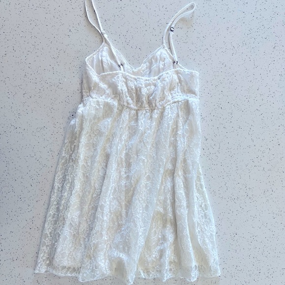 Abercrombie & Fitch Lace Dress (off-white) - Picture 6 of 7